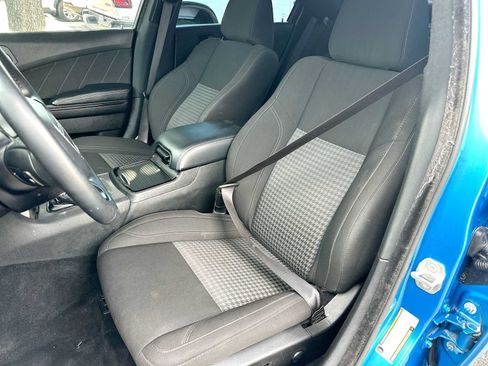 Used 2023 Dodge Charger SXT w/ Blacktop Package RWD image 17