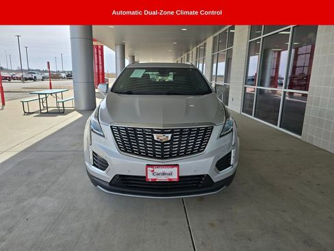 Used 2020 Cadillac XT5 Premium Luxury FWD image 2