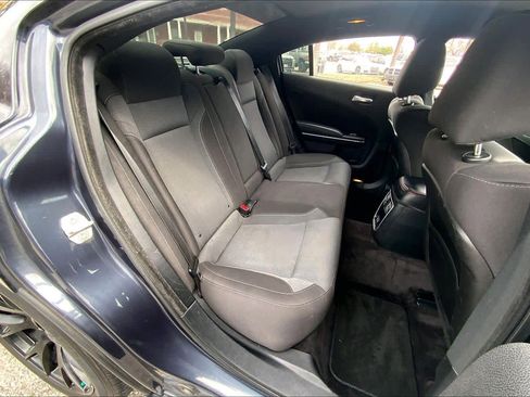 Used 2017 Dodge Charger SXT w/ Driver Confidence Group image 19