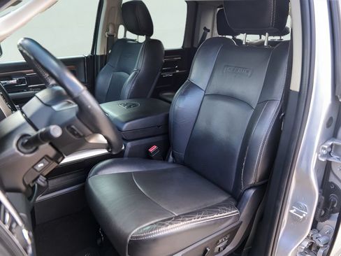 Used 2015 RAM 1500 Laramie w/ Convenience Group AWD/4WD image 9