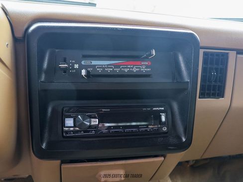 Used 1990 Ford Bronco Custom image 45