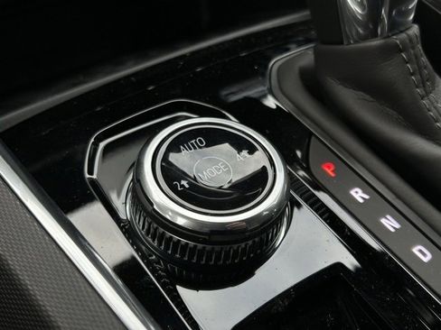 New 2026 GMC Canyon Elevation w/ Convenience Package image 37