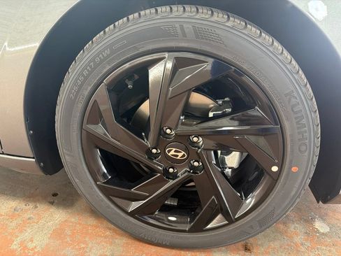New 2026 Hyundai Elantra SEL Sport FWD image 10