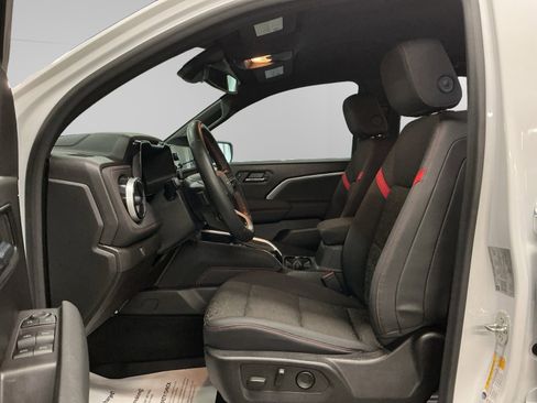 Used 2023 Chevrolet Colorado Z71 w/ Z71 Convenience Package 2 AWD/4WD image 9