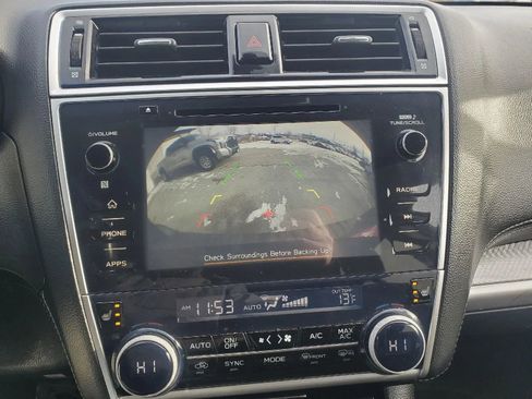 Used 2018 Subaru Outback 2.5i Premium image 15