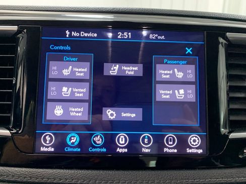 Used 2019 Chrysler Pacifica Limited FWD image 7