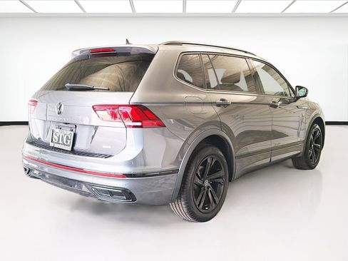 Used 2023 Volkswagen Tiguan SE R-Line image 4