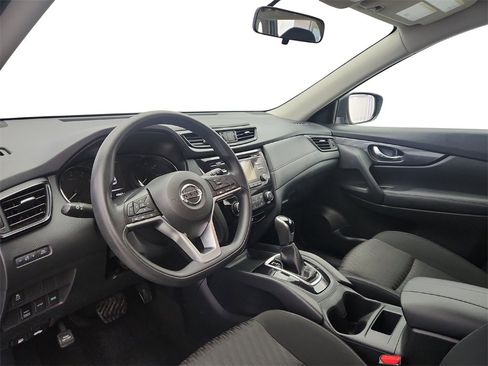 Used 2017 Nissan Rogue S image 9