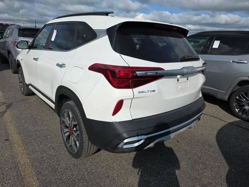 Used 2022 Kia Seltos SX w/ Sunroof Package AWD/4WD image 6