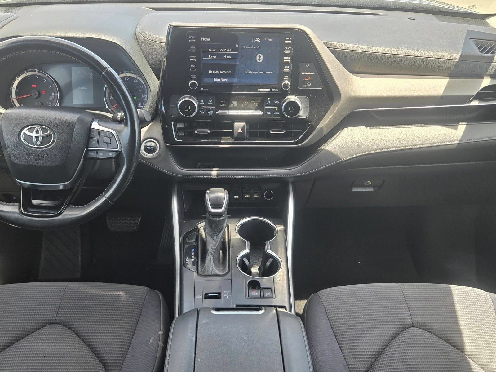 Used 2021 Toyota Highlander LE FWD image 12