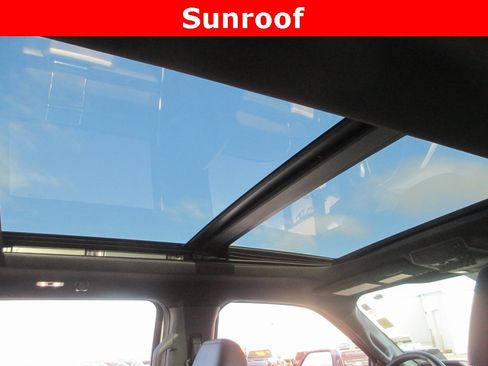 Used 2022 Ford F250 Lariat w/ Black Appearance Package image 13