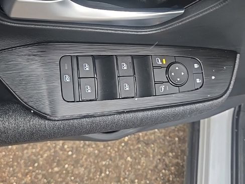 New 2026 Nissan Kicks SV image 11