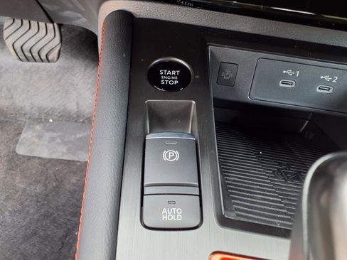 New 2025 Nissan Kicks SR w/ Illumination Package image 10