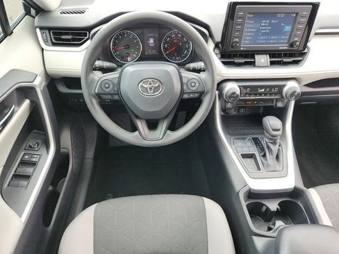Used 2020 Toyota RAV4 XLE w/ Convenience Package image 13