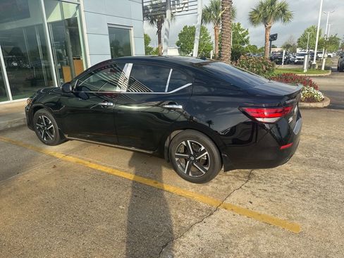 Used 2025 Nissan Sentra SV image 4