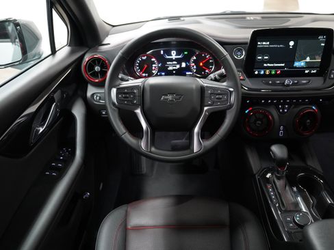 Used 2025 Chevrolet Blazer RS image 12