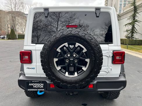 Used 2025 Jeep Wrangler Unlimited Rubicon 4xe w/ Convenience Group image 8