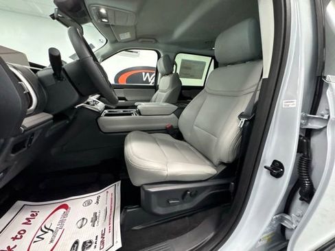 New 2026 Ford Expedition Max Active image 17