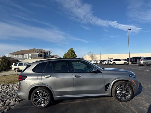 Used 2025 BMW X5 xDrive40i w/ M Sport Package image 6