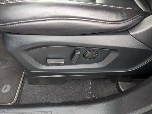 Certified 2021 Ford Explorer XLT w/ Equipment Group 202A RWD image 23