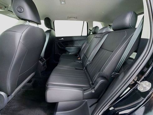 Used 2023 Volkswagen Tiguan SE FWD image 23