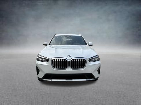 Used 2024 BMW X3 sDrive30i RWD image 2