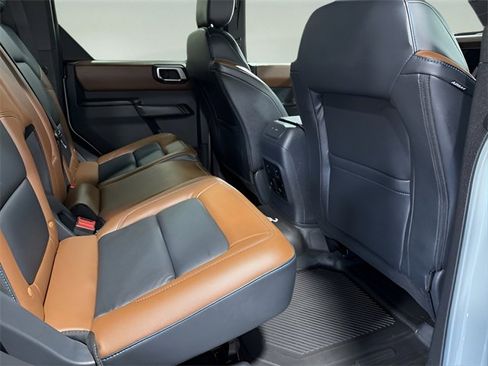 Used 2024 Ford Bronco Outer Banks image 31