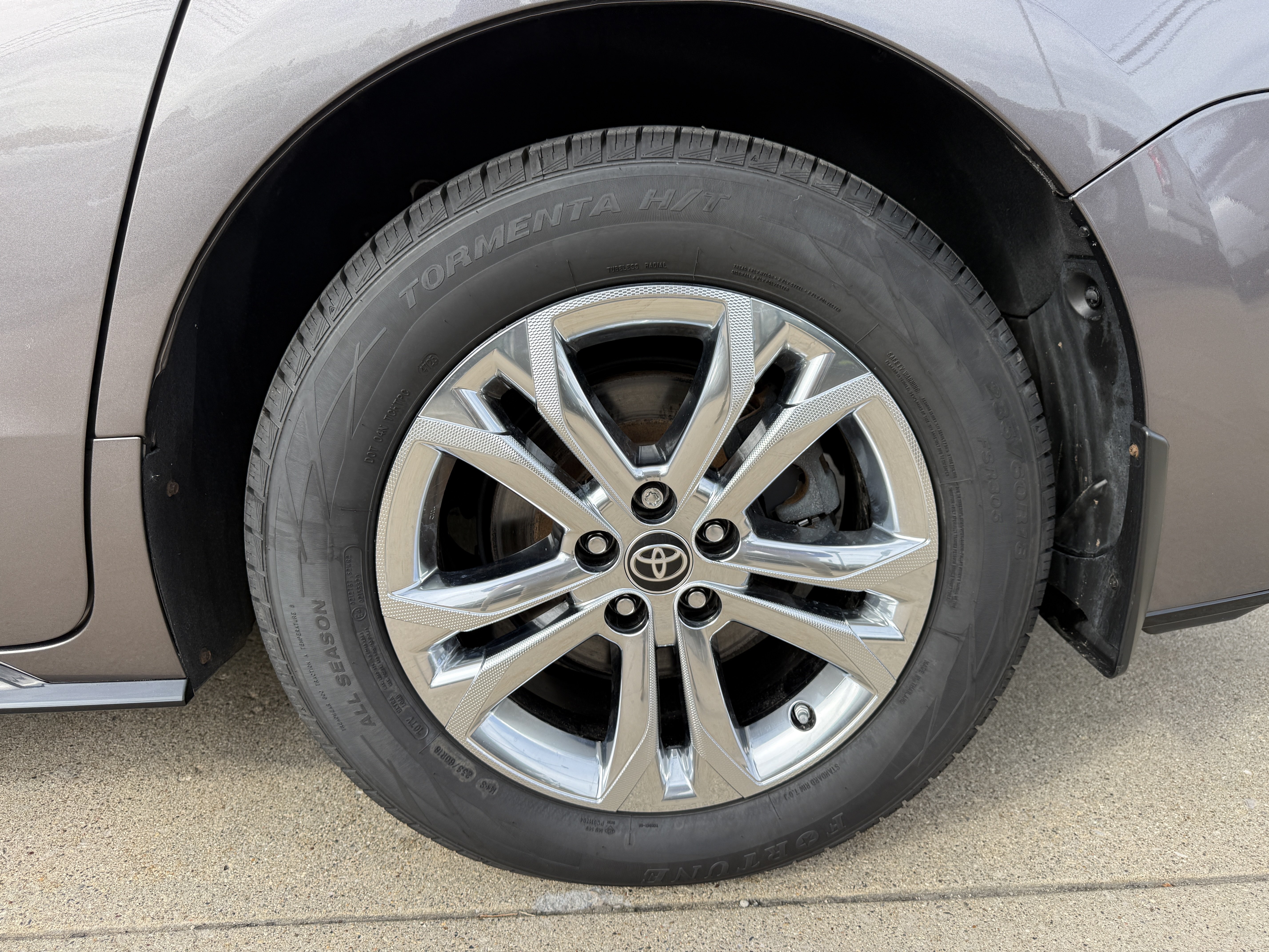 Used 2022 Toyota Sienna XSE AWD/4WD image 31