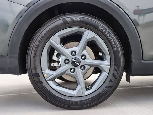 Used 2025 Kia K4 LXS image 10