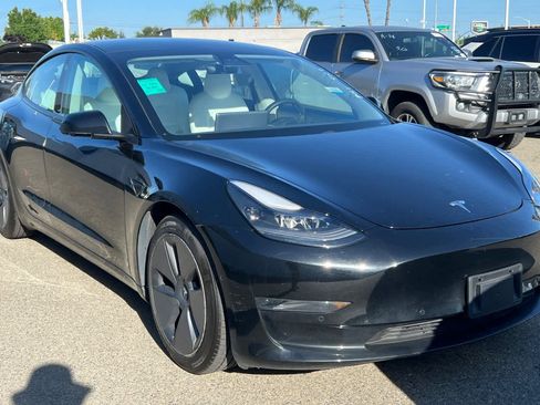 Used 2021 Tesla Model 3 Standard Range Plus RWD image 3