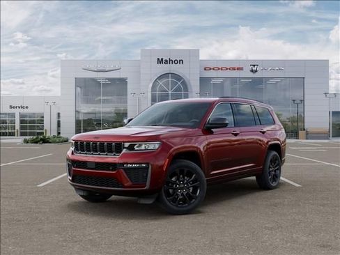 New 2026 Jeep Grand Cherokee L Limited AWD/4WD image 1