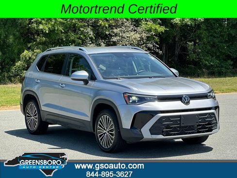 Used 2025 Volkswagen Taos SE FWD image 9