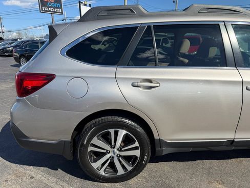 Used 2018 Subaru Outback 2.5i Limited AWD/4WD image 53