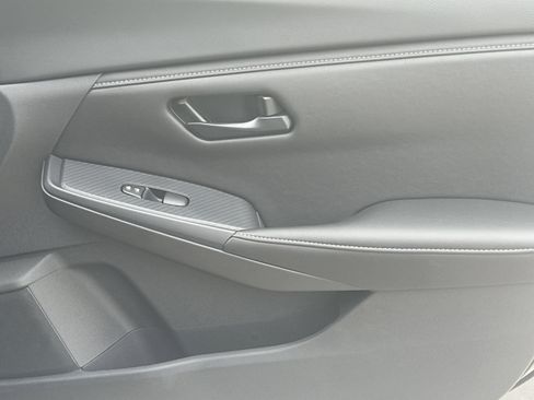 New 2025 Nissan Sentra S image 17