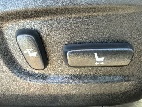 Used 2023 Toyota 4Runner Limited image 15