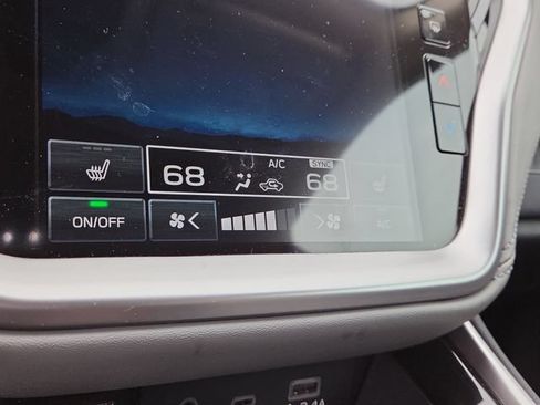 Used 2023 Subaru Outback Premium AWD/4WD image 12