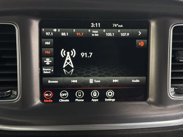 Used 2020 Dodge Charger SXT AWD/4WD image 17