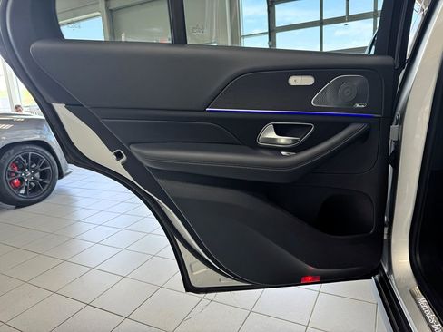 Used 2020 Mercedes-Benz GLE 350 4MATIC w/ Premium Package image 38