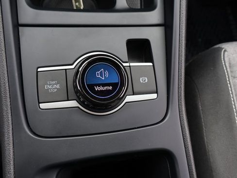 Certified 2025 Volkswagen Tiguan S image 25