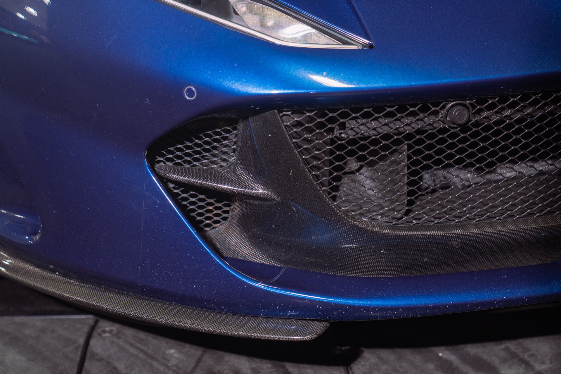 Used 2021 Ferrari 812 GTS RWD image 16