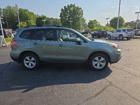 Used 2016 Subaru Forester 2.5i Limited AWD/4WD image 7