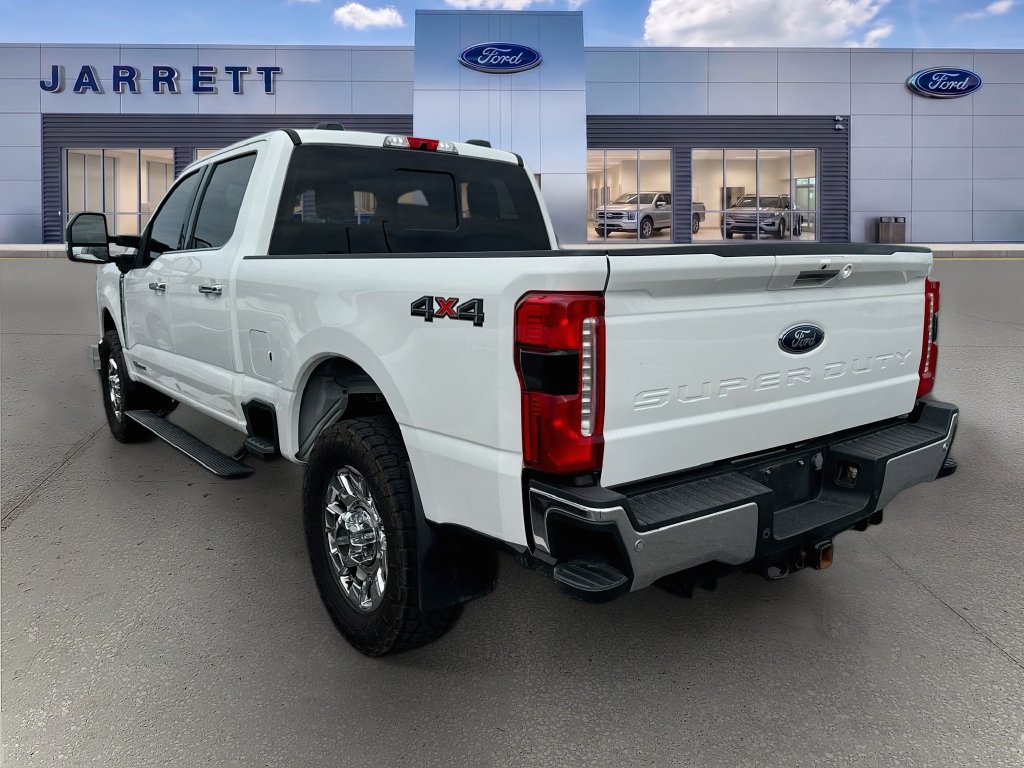 Used 2023 Ford F350 Lariat w/ Lariat Ultimate Package AWD/4WD image 3