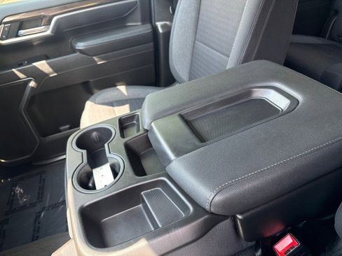 Used 2025 Chevrolet Silverado 2500 LT w/ Convenience Package image 29