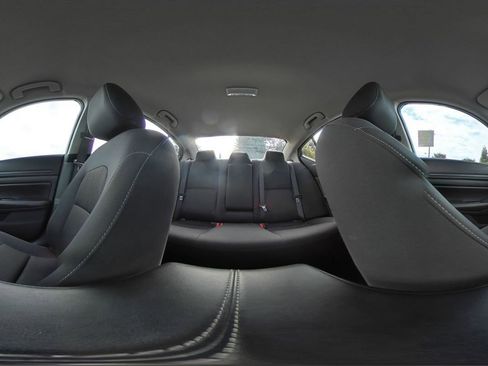 Used 2025 Nissan Altima 2.5 SV FWD image 42
