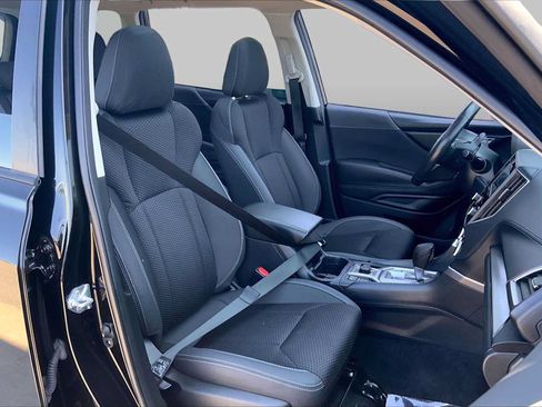 Certified 2023 Subaru Forester Premium AWD/4WD image 7