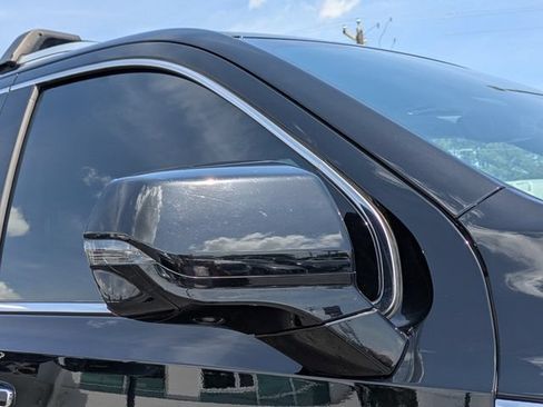 Used 2024 GMC Yukon Denali w/ Advanced Technology Package RWD image 13