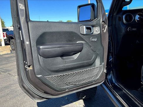 Used 2021 Jeep Wrangler Unlimited Sport image 17