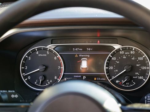 Used 2021 Nissan Rogue SV image 17