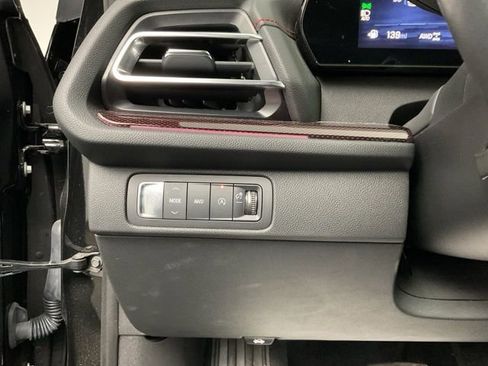 Certified 2024 Chevrolet Traverse RS image 15