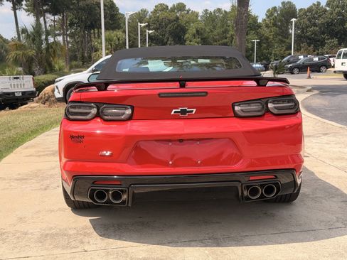 Used 2023 Chevrolet Camaro SS RWD image 11